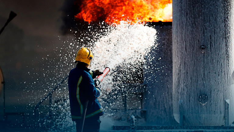 A transição ambiental e regulatória do AFFF para o SFFF: uma mudança global além do PFOS e dos PFAS